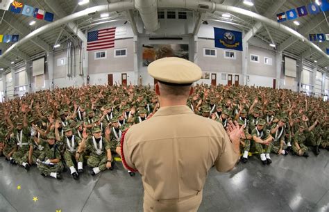 11152017 N Kz336 001 Great Lakes Ill Nov 15 2017 Beginning January 1 2018 Recruit Training Command Rtc The Navy S Only Boot Camp Will Require Recruits To Pass An Initial Run Standard Before They May 11152017 N Kz336 001 Great Lakes Ill Nov 15 2017 Beginning January 1 2018 Recruit Training Command Rtc The Navy S Only Boot Camp Will Require Recruits To Pass An Initial Run Standard Before They May