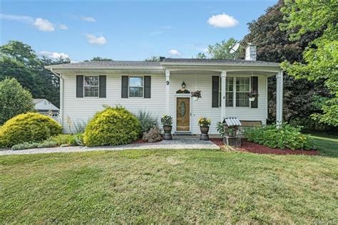 52 Theresa Blvd Wappingers Falls Ny 12590 Realtor Com 52 Theresa Blvd Wappingers Falls Ny 12590 Realtor Com