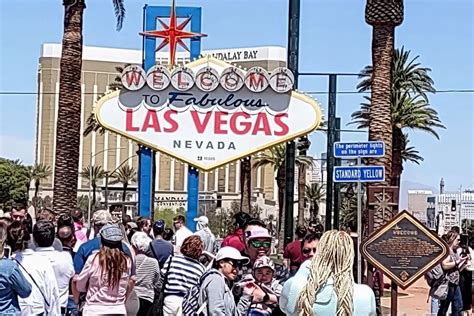 8 Places Every Elvis Presley Fan Must Visit In Las Vegas 8 Places Every Elvis Presley Fan Must Visit In Las Vegas