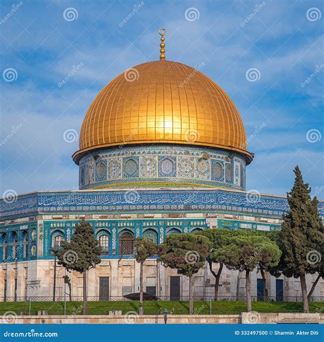 A Photo Of The Dome Of The Rock Mosque The Mosque Is Covered In Gold A Photo Of The Dome Of The Rock Mosque The Mosque Is Covered In Gold