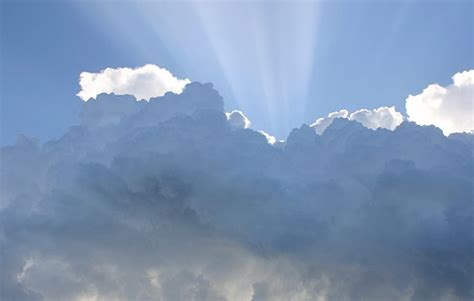 Cloud Weight Science With Dr Karl National Geographic Kids Cloud Weight Science With Dr Karl National Geographic Kids