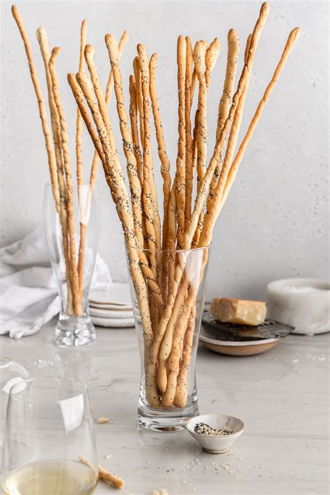 Crunchy Grissini Hard Italian Breadsticks With Spice Crunchy Grissini Hard Italian Breadsticks With Spice