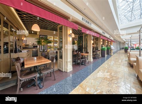 Exterior Shopping Center Hi Res Stock Photography And Images Alamy