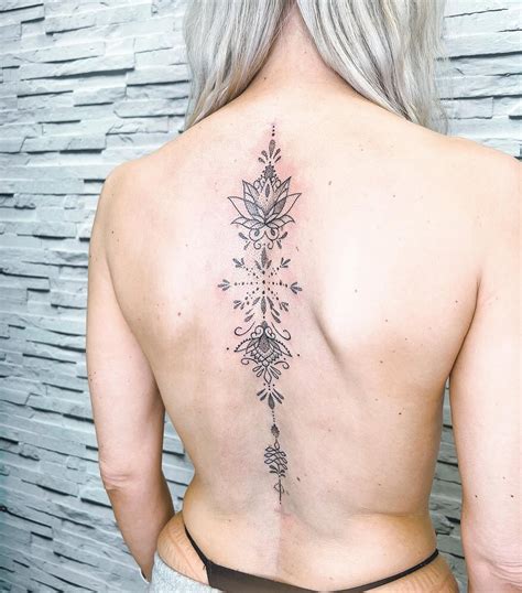 Female Simple Spine Tattoos Eagleviewtattoo Com Female Simple Spine Tattoos Eagleviewtattoo Com