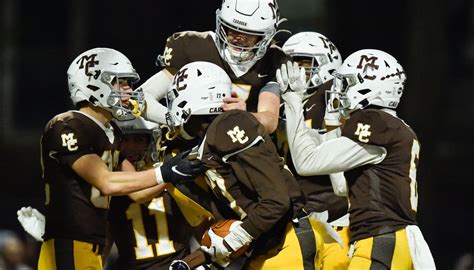 High School Football Mount Carmel Magic Dennis Furlong S Touchdown
