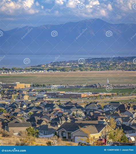 Homes In Eagle Mountain Ut Near Lake And Mountain Stock Photo Image Homes In Eagle Mountain Ut Near Lake And Mountain Stock Photo Image