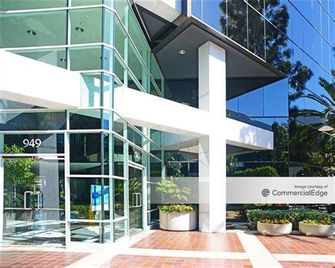 Metro Pointe Business Center Arnel Office Metro Pointe Business Center Arnel Office