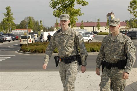 National Guard Military Police Aid Learn From Counterparts In Germany