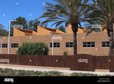 New Village Leadership Academy Wikipedia