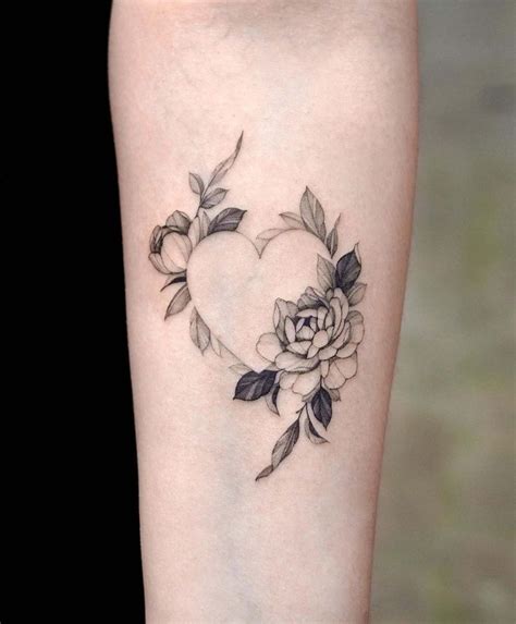 Tattoo Heart With Flowers