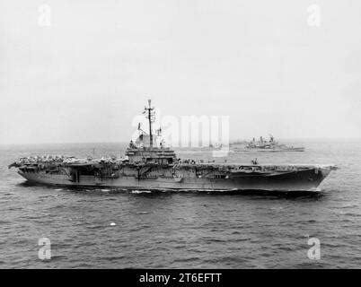 Uss Lexington Cva 16 Underway With Escorts 1961 Stock Photo Alamy