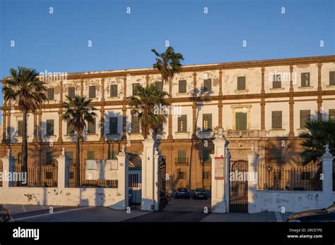 Valcarcel Building Hi Res Stock Photography And Images Alamy